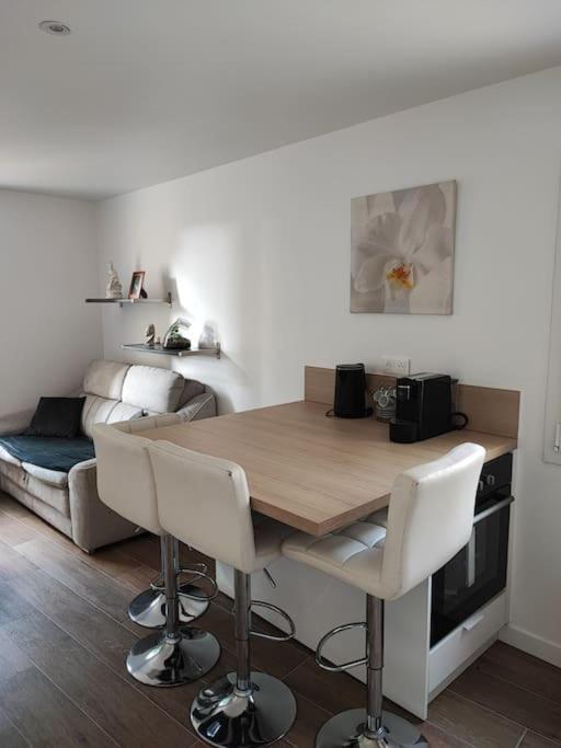 Charmant Appartement 2 Pieces Proche Disneyland Villeneuve-Saint-Denis Екстер'єр фото