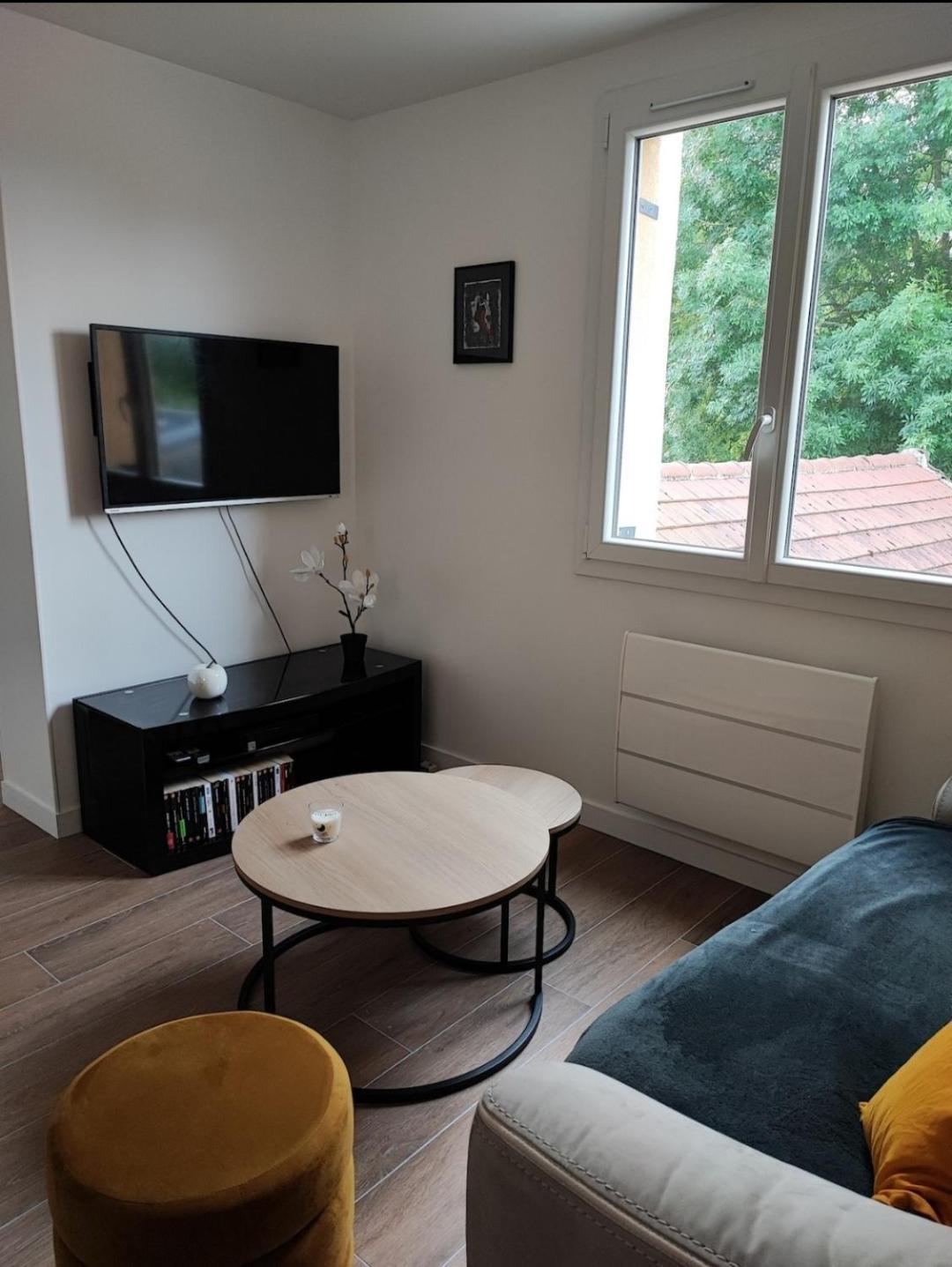 Charmant Appartement 2 Pieces Proche Disneyland Villeneuve-Saint-Denis Екстер'єр фото